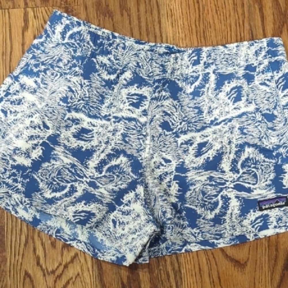 NWT Patagonia Women's Blue and White Athletic Shorts - Picture 2 of 5